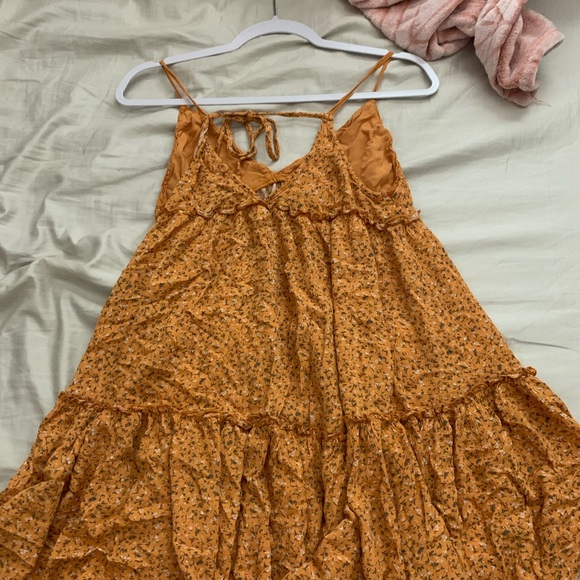 flowy burnt orange flower patterned dress - Picture 5 of 5